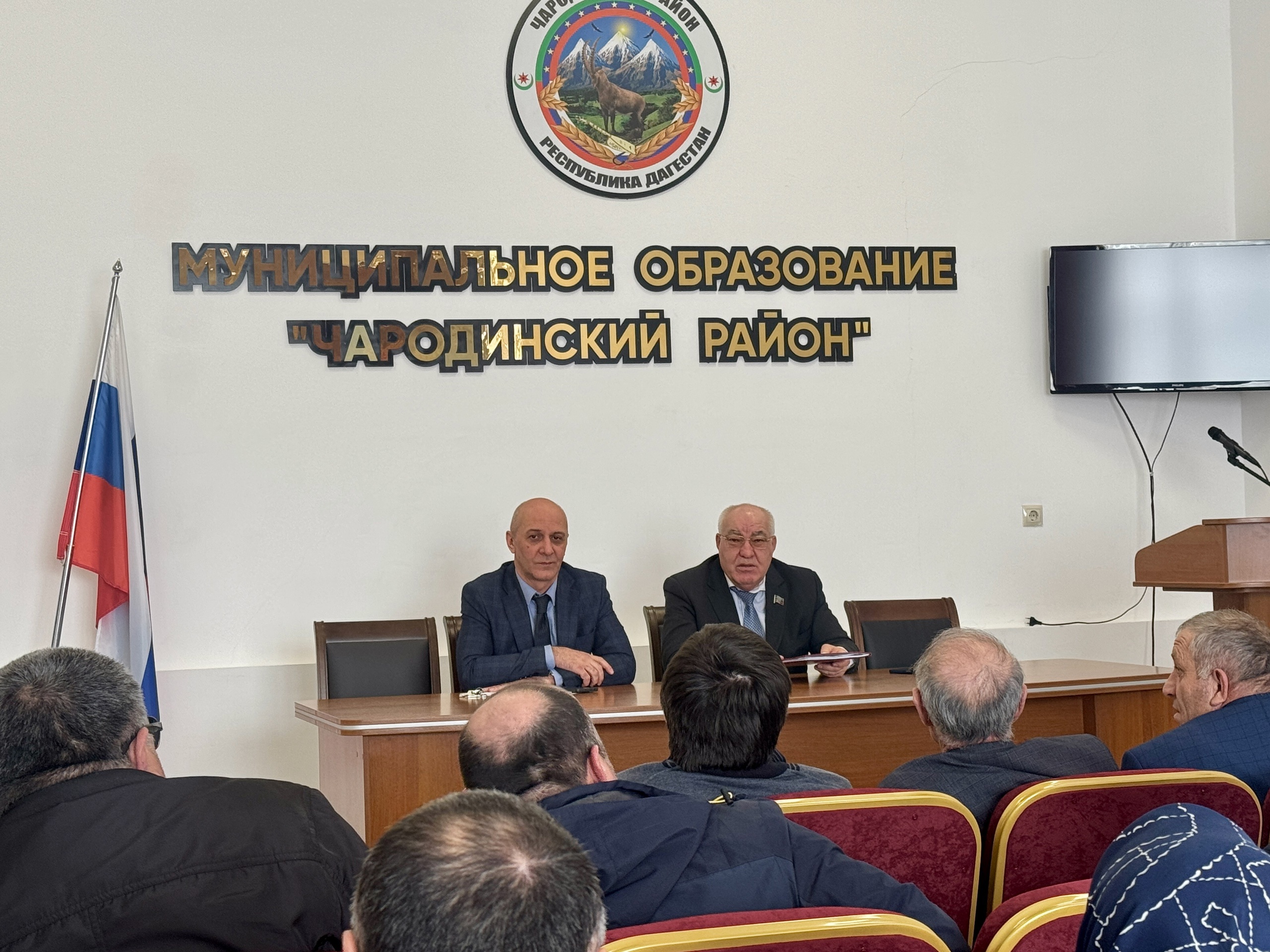 27 марта в зале заседаний администрации района прошла 27 сессия Собрания депутатов МО «Чародинский район».