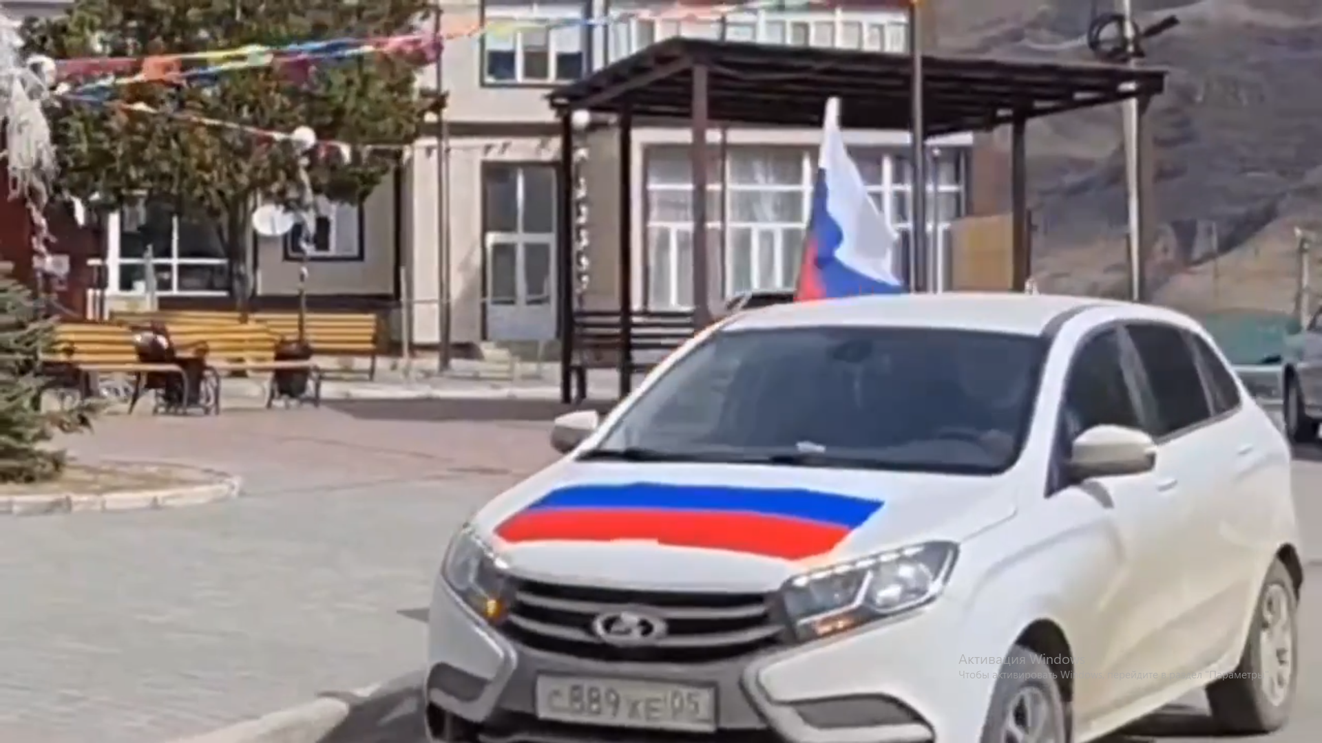 В районе состоялся автопробег в честь воссоединения Крыма и Севастополя с Россией.