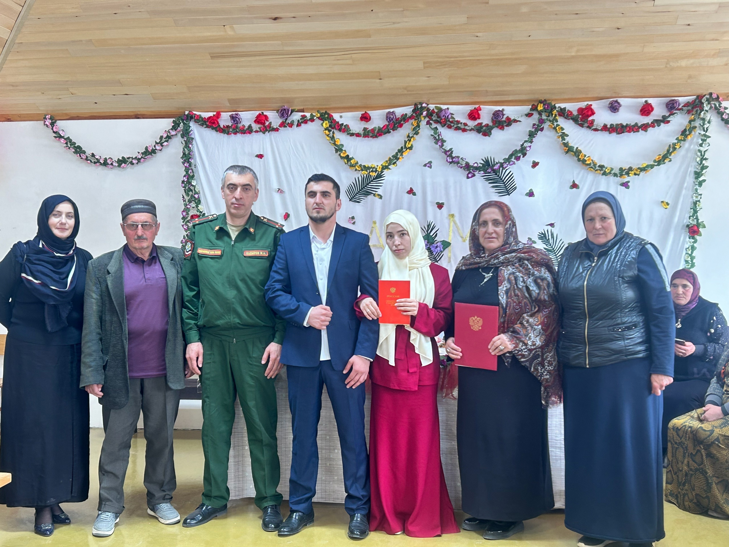 Накануне в селе Хурух Чародинского района прошла выездная регистрация брака, организованная по инициативе местного отдела ЗАГС.
